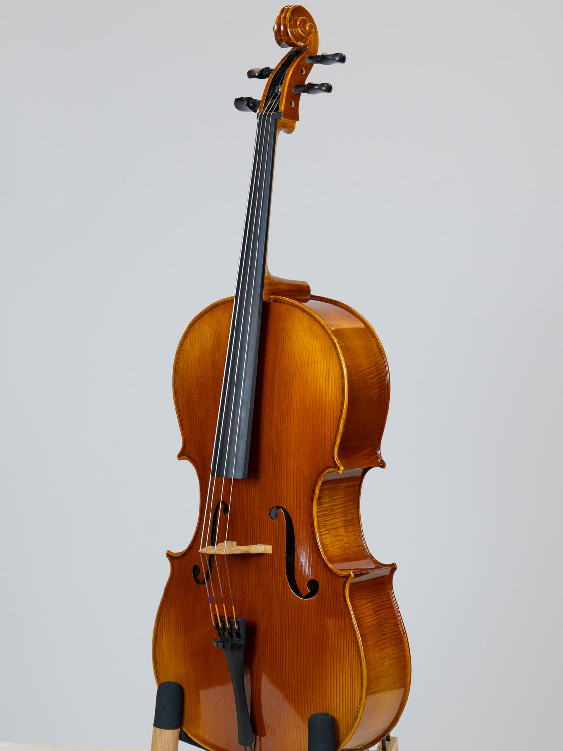 IUE Strings Studio Series Beginner Cellos Outfit